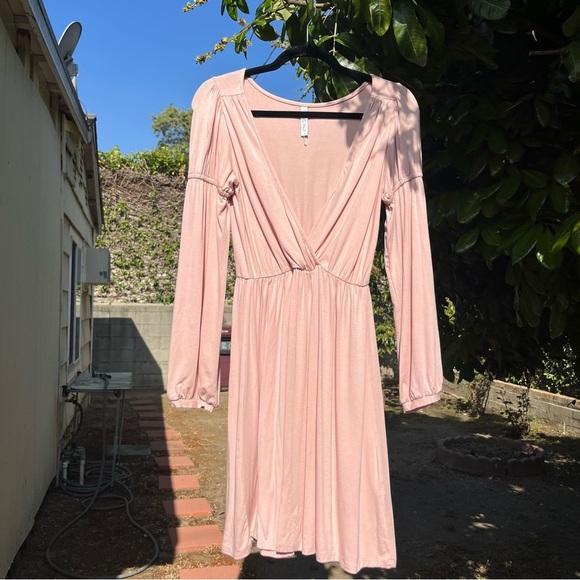 NWOT RACHEL PALLY light blush pink puff peasant long sleeve surplice mini dress